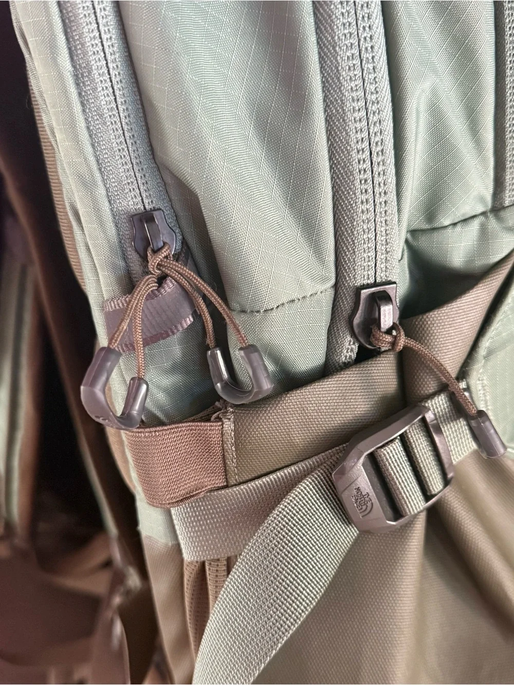 The North Face webbing daisy